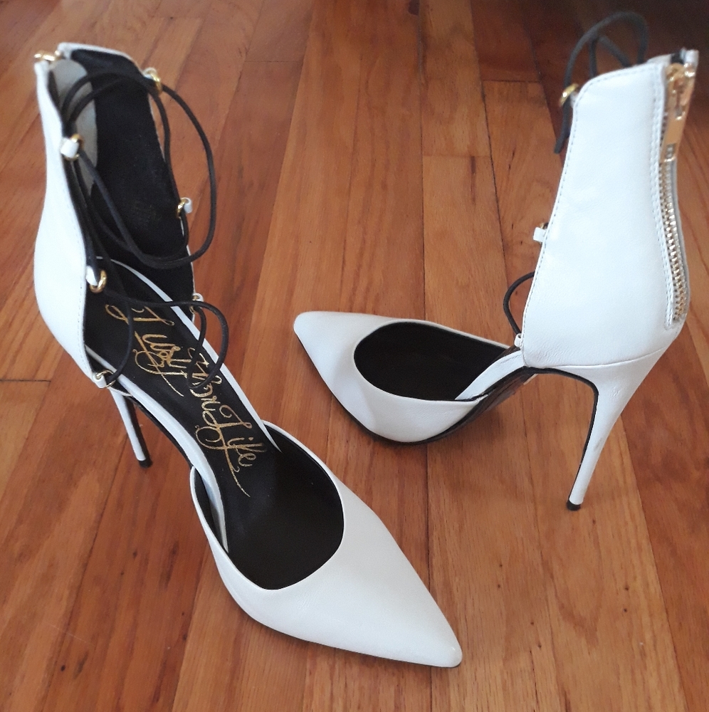 Lust For Life White Pointed Toe Leather High Heels / Pumps Size 8.5 🔥🔥🔥
